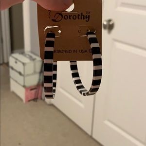 Black and white stripe hoops